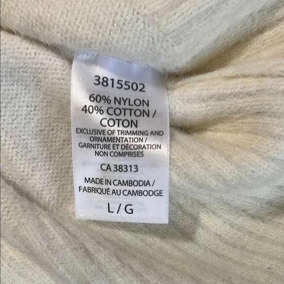 NWT Bleu Gray Soft Fuzzy White and Black Striped Crew Neck Sweater sz L - Picture 7 of 8